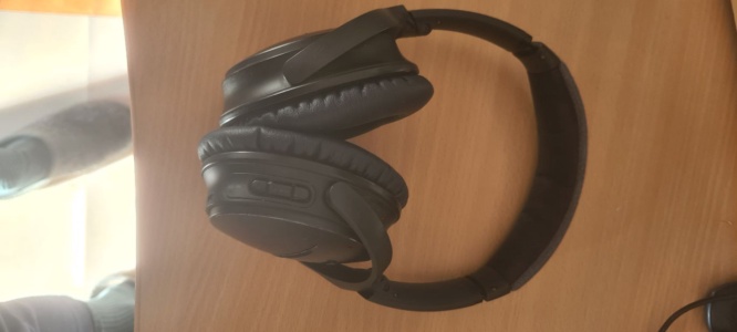 Bose Over-Ear Headset Bluetooth Noise-Cancelling